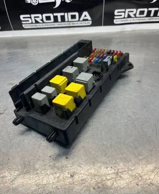 Mercedes-Benz Sprinter W906 Fuse module A9065450401