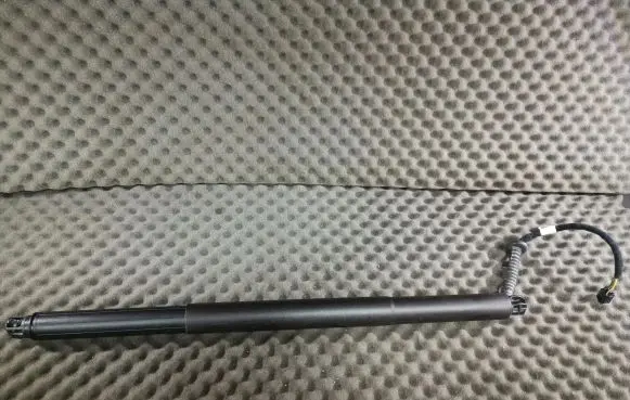 Skoda Kamiq Tailgate strut 658827852