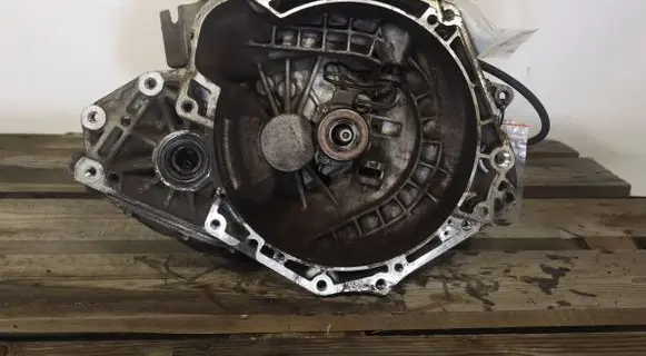 Opel Astra J Manual 5 speed gearbox 55565177