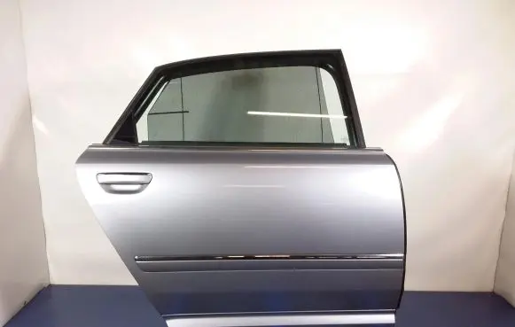Audi A8 S8 D3 4E Rear door