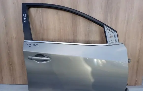 Nissan Pulsar Rear door