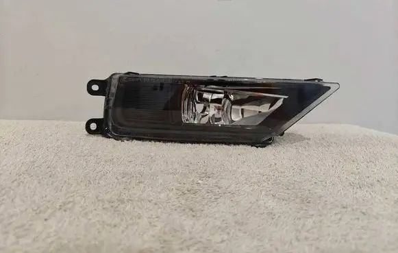 Volkswagen Tiguan Front fog light 1090074