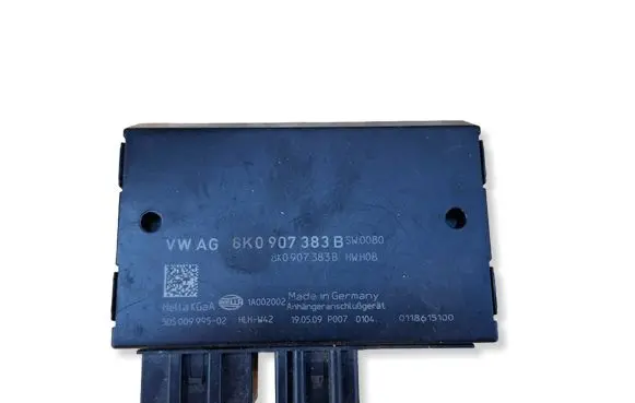 Audi A4 S4 B8 8K Tow bar trailer control unit/module 8K0907383B 5DS00999502