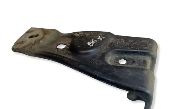 Volkswagen PASSAT B6 Fender mounting bracket 3C0821141