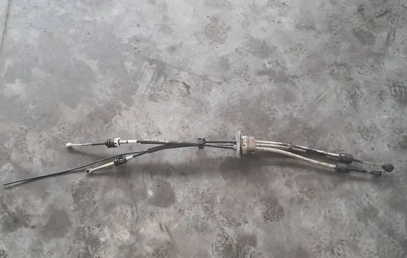 Citroen Jumpy Gear shift cable linkage 9613266B