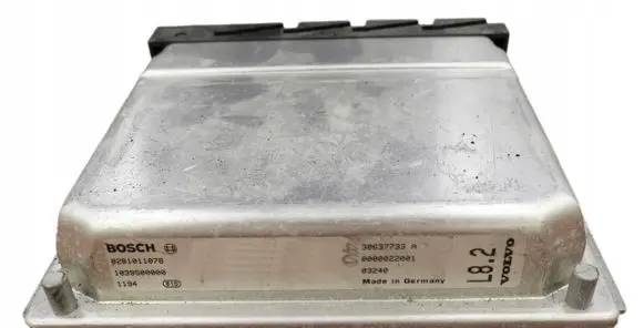 Volvo XC90 Engine control unit/module 30637733A