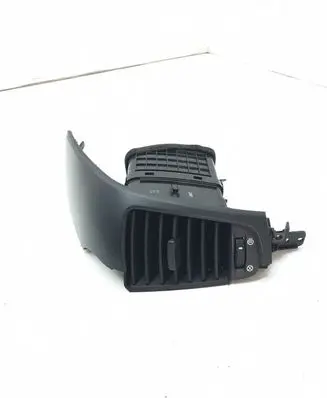 KIA Sorento Dash center air vent grill 847803E500
