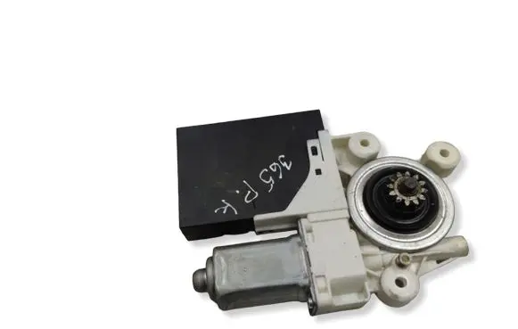 Volvo V50 Front door window regulator motor 30737675