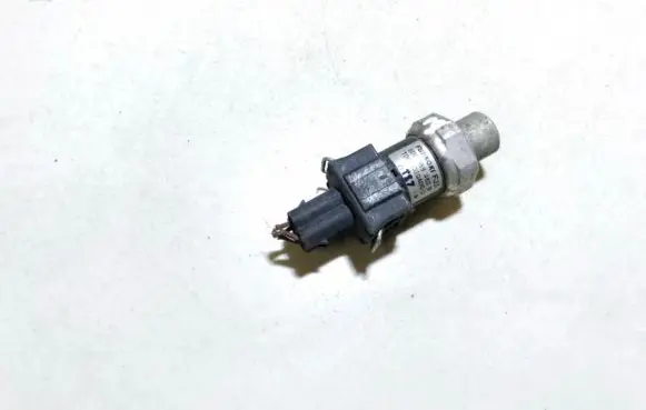 Volkswagen PASSAT B5 Air conditioning (A/C) pressure sensor 8d0959482b