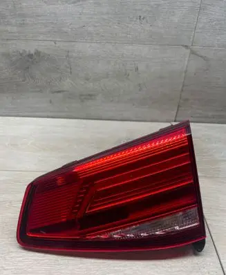 Volkswagen PASSAT B8 Tailgate rear/tail lights