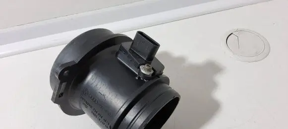 Audi Q7 4L Mass air flow meter 059906461N 420153471