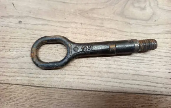 Volkswagen Touran I Towing hook eye 1T0805615A