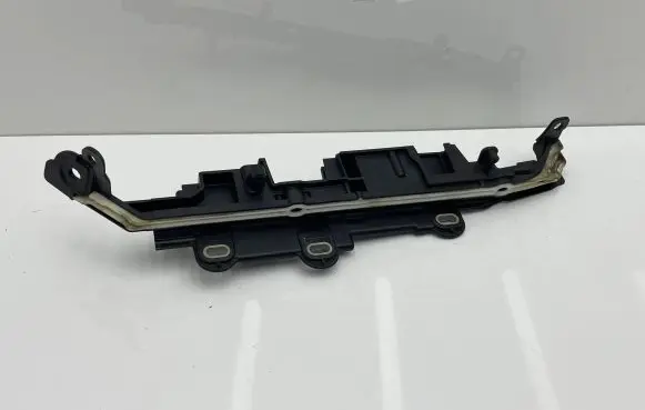 BMW 5 G30 G31 Other engine bay part 9334788 58650910 6113