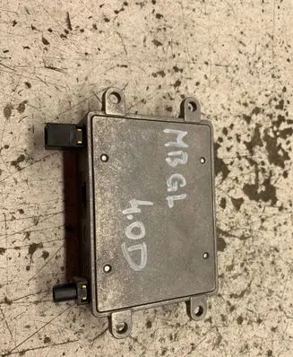 Mercedes-Benz GL X164 Aerial antenna amplifier 2118200885 09701212