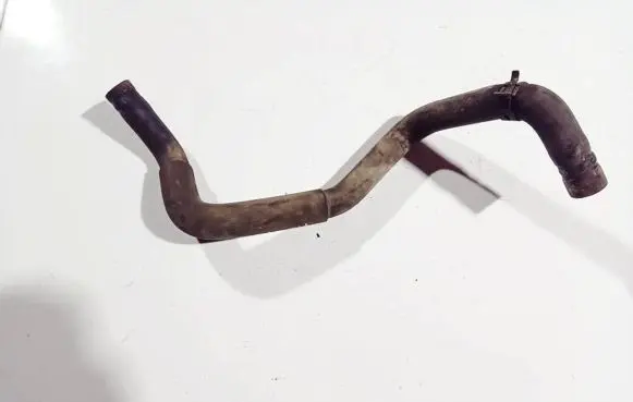 Subaru Legacy Engine coolant pipe/hose