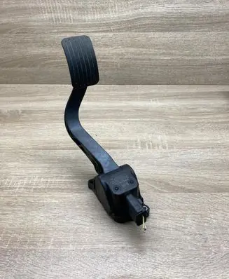 Citroen C4 I Accelerator throttle pedal 9654725380 0280755044