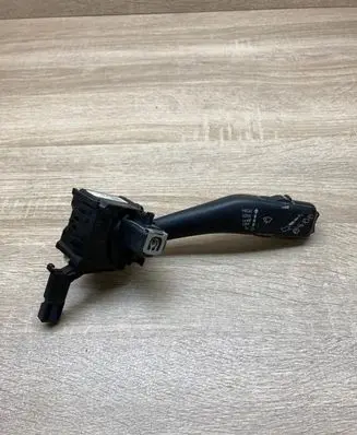 Volkswagen Golf V Wiper control stalk 1K0953519J