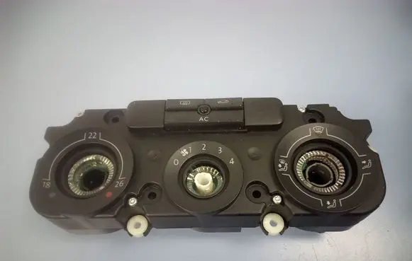 Volkswagen PASSAT B6 Climate control unit 1K0820047FT 5HB00935220