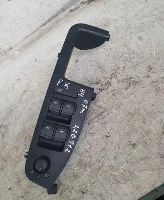 Audi A4 S4 B7 8E 8H Electric window control switch 8E1867171
