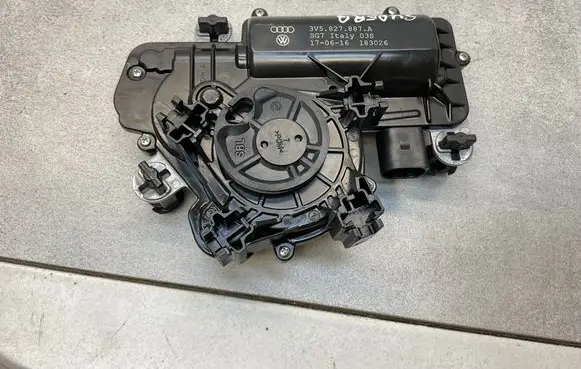 Skoda Superb B8 (3V) Tailgate/trunk/boot lift motor 3V5827887A