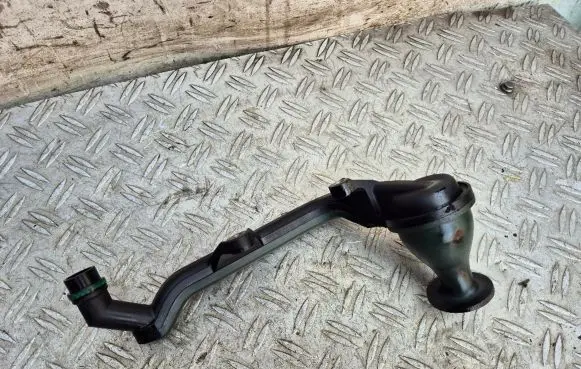 Volvo C70 Oil sump strainer pipe 8653858