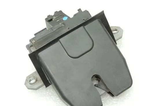 Ford Focus ST Tailgate/trunk/boot lock/catch/latch 1920840 8M51R442A66DC