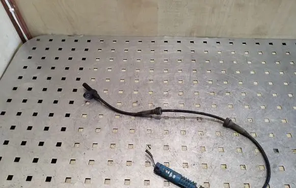 BMW 5 E60 E61 Front ABS sensor wiring 0265007848