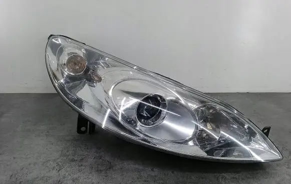 Peugeot 407 Headlight/headlamp
