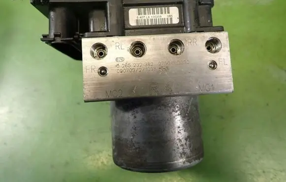 Subaru Impreza III ABS Pump