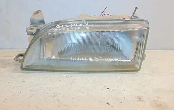 Toyota Corolla E100 Headlight/headlamp 811501A550