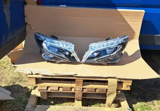 Mercedes-Benz Vito Viano W447 Headlights/headlamps set A4479060101 A4479060201 A4479061801