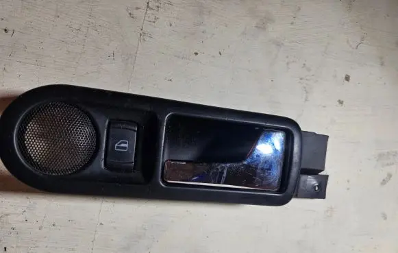 Volkswagen PASSAT B5 Rear door interior handle 3B0839114AR
