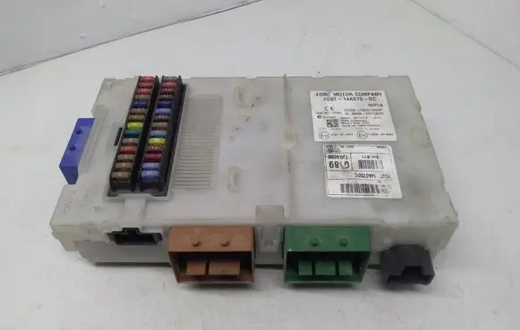 Ford Mondeo MK IV Fuse module 7G9T14A073DC