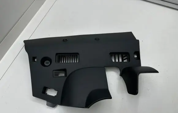 Tesla Model Y Dashboard lower bottom trim panel 164791800A 0553628 2275673X