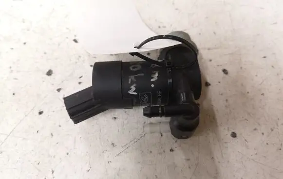 Ford Focus C-MAX Windscreen/windshield washer pump 1S7117K624 T655C
