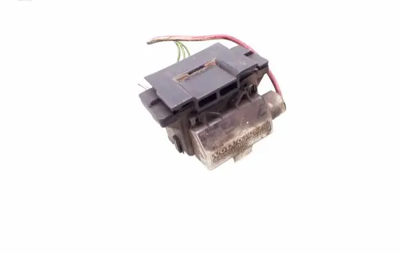 Volvo S70 V70 V70 XC Glow plug pre-heat relay 9162929