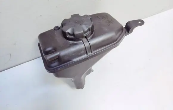 BMW M3 e92 Coolant expansion tank/reservoir 2283500