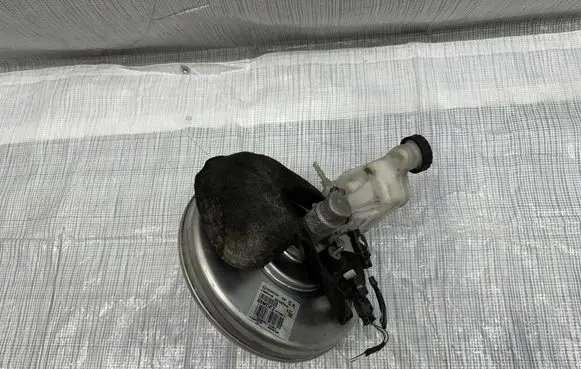 Citroen DS7 Crossback Brake booster 9807687080