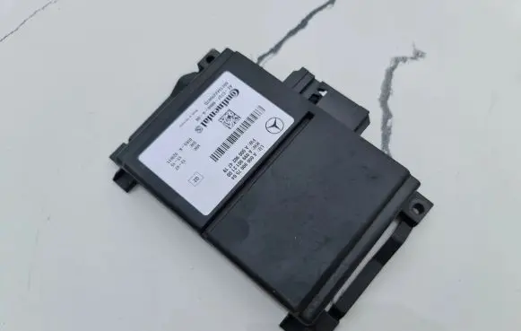 Mercedes-Benz E W212 Other control units/modules A0009007504 A0999012100 A00090247190