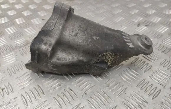 Mercedes-Benz E W212 Engine mounting bracket A6512233504