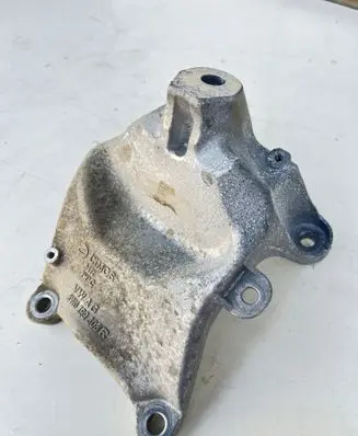 Audi A4 S4 B9 Engine mounting bracket 8W0199308R