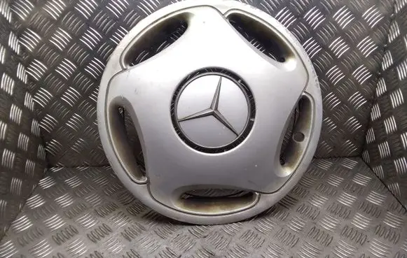 Mercedes-Benz B W245 R15 wheel hub/cap/trim A2104010024