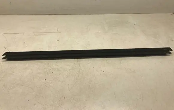 Volvo XC60 Rubber seal rear door window/glass 30762372