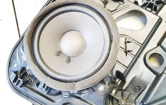 Volvo V40 Front door speaker 30657445