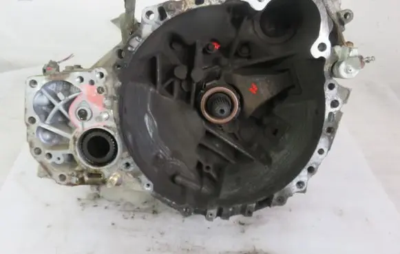 Toyota RAV 4 (XA20) Manual 6 speed gearbox E353F