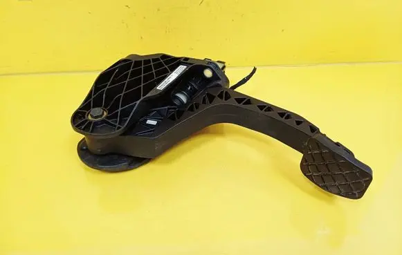 Volkswagen Golf Plus Clutch pedal 1K1721059BJ 1K0927810D