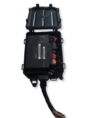 Audi A4 S4 B6 8E 8H Comfort/convenience module 8E0959433AJ 00351463 00007251B7