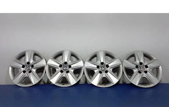 Volkswagen Golf Plus R17 wheel hub/cap/trim 5K0601147G