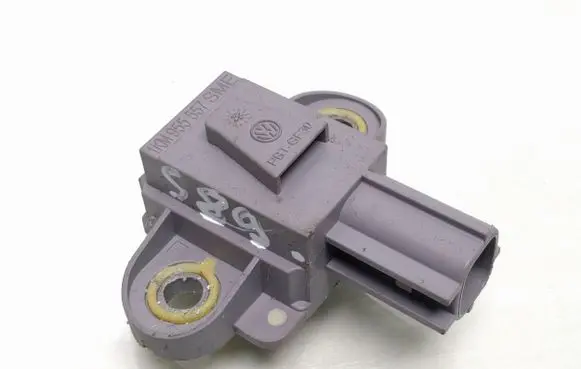 Volkswagen Golf VI Airbag deployment crash/impact sensor 1KM955557