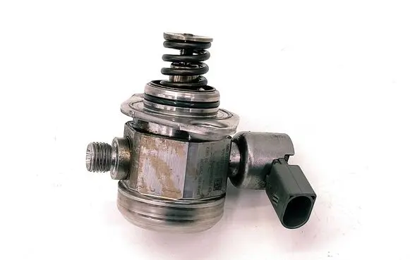 BMW 7 F01 F02 F03 F04 Fuel injection high pressure pump 7595339